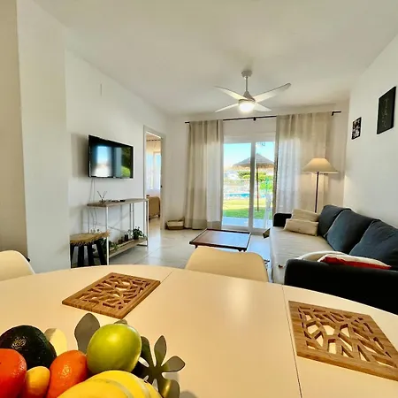 Apartment 2 Bedroom Walking Distance To The *