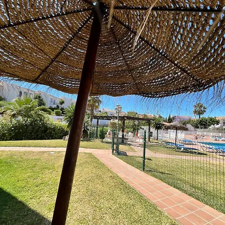 2 Bedroom Walking Distance To The * Sitio de Calahonda