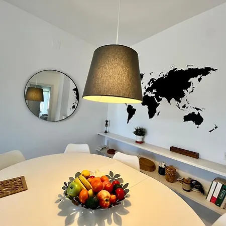 2 Bedroom Walking Distance To The Apartamento